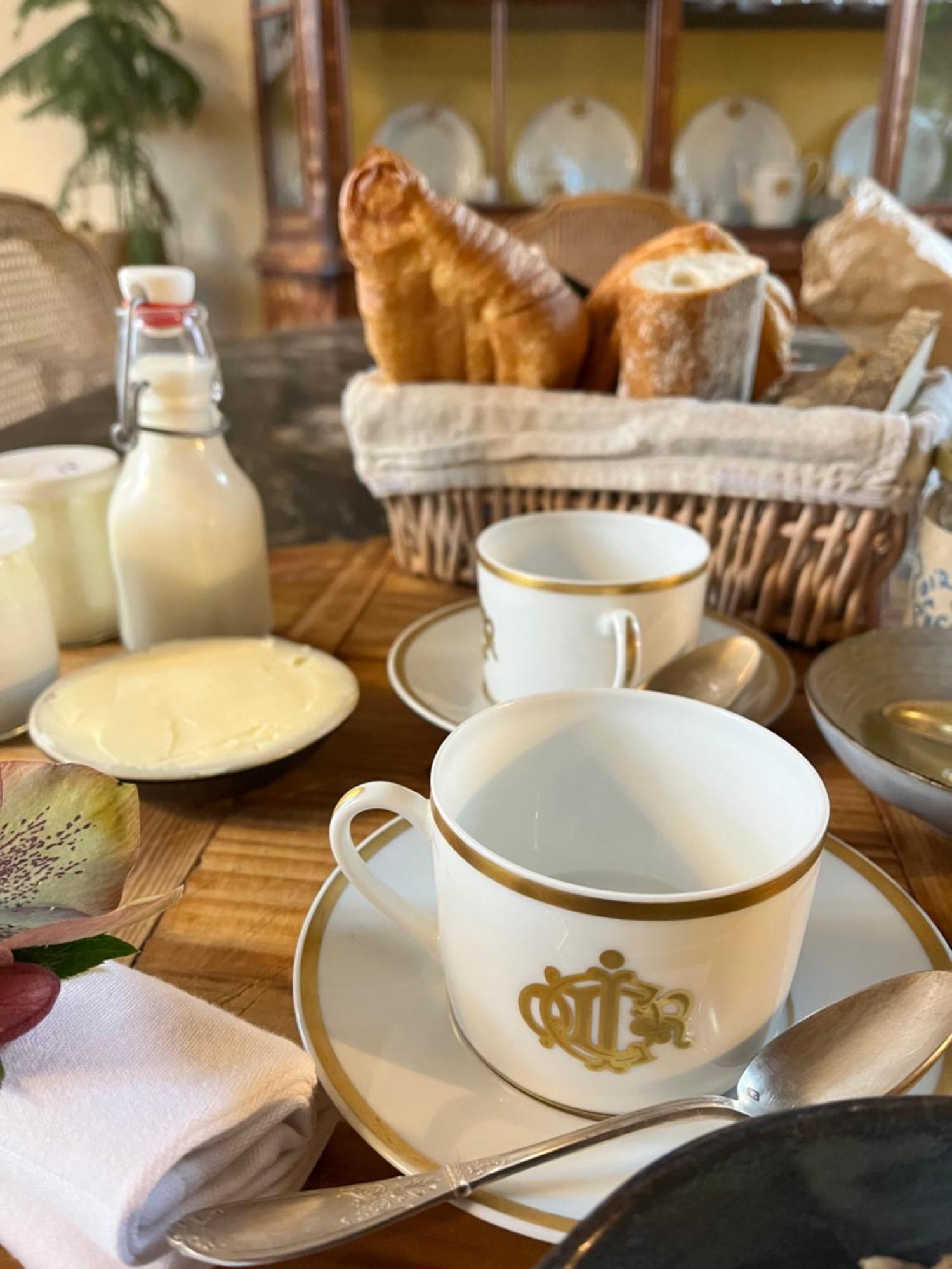 Domaine Du Tertre Ychot Hotell Dol-de-Bretagne Exteriör bild